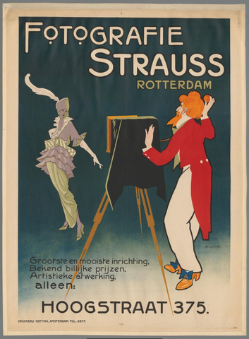 Affiche « Fotografie Strauss Rotterdam. Grootste en mooiste inrichting. Bekend billijke prijzen. Artistieke afwerking ». Reproduction intégrale de l’exemplaire conservé par Rijksmuseum.